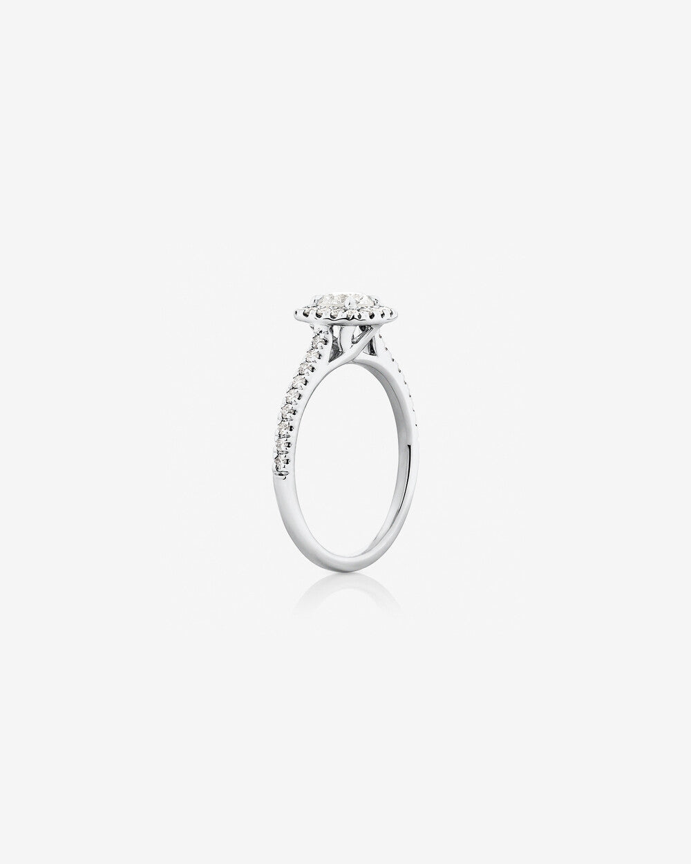 Engagement Ring With 0.90 Carat TW Of Diamonds In 14kt Gold